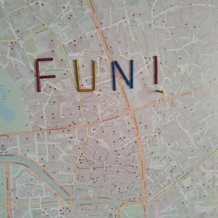 Lägenhet Mic Dormitor Informativ Turistic