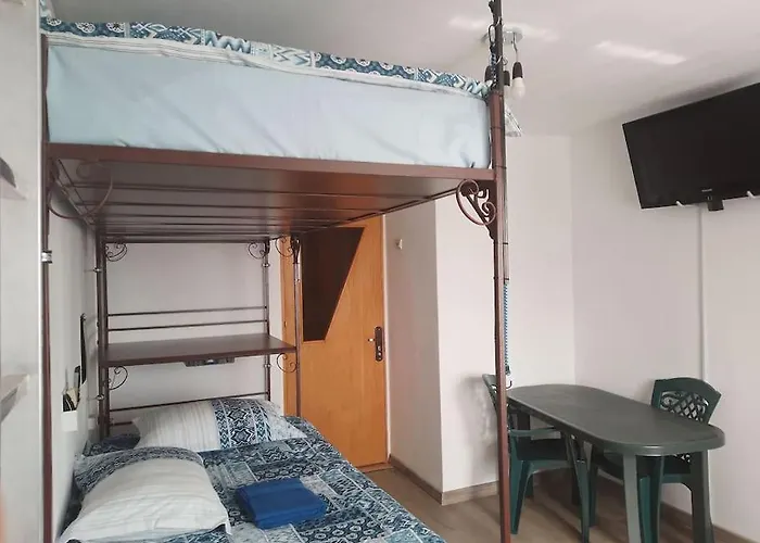 Mic Dormitor Informativ Turistic * Bukarest