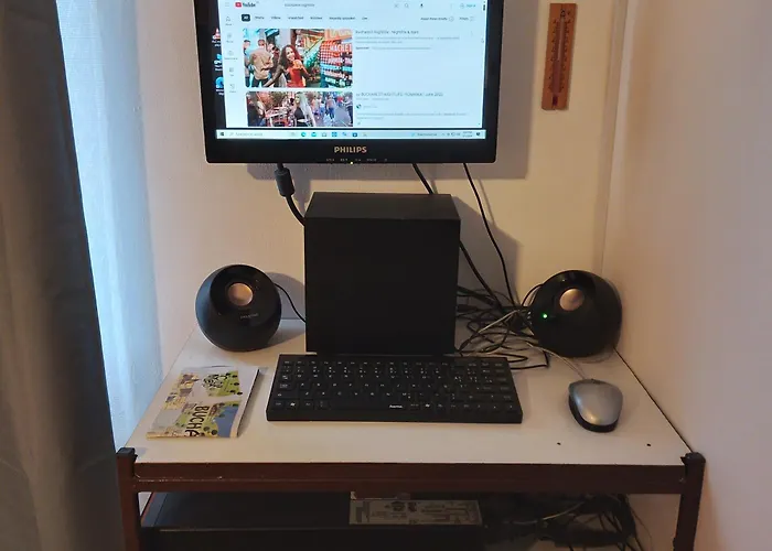 Apartament Mic Dormitor Informativ Turistic *